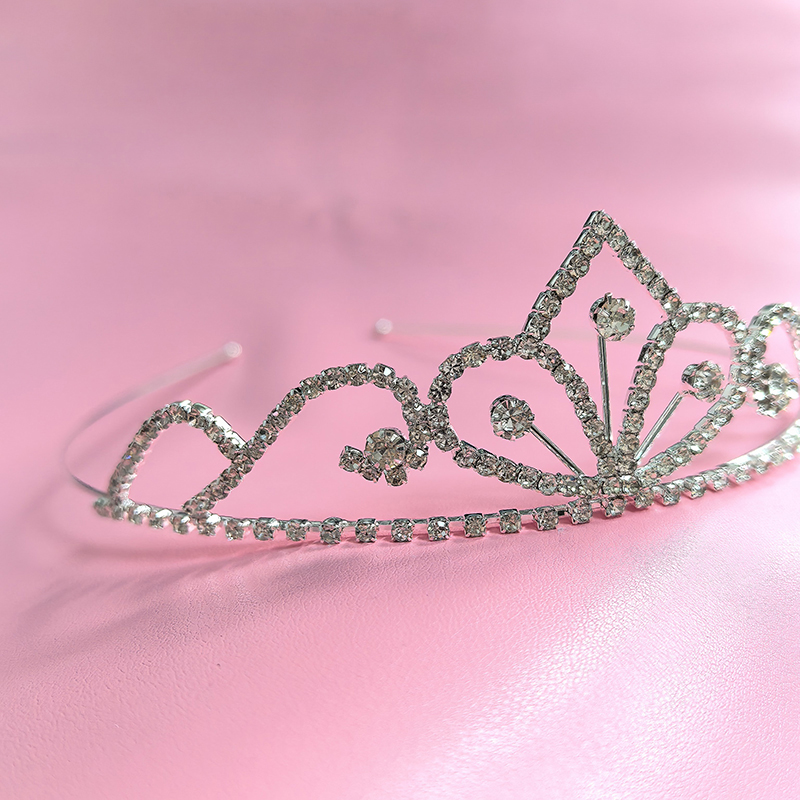 Women'S Wedding Accessories - تاج زفاف فضي اللون مرصع بالأحجار