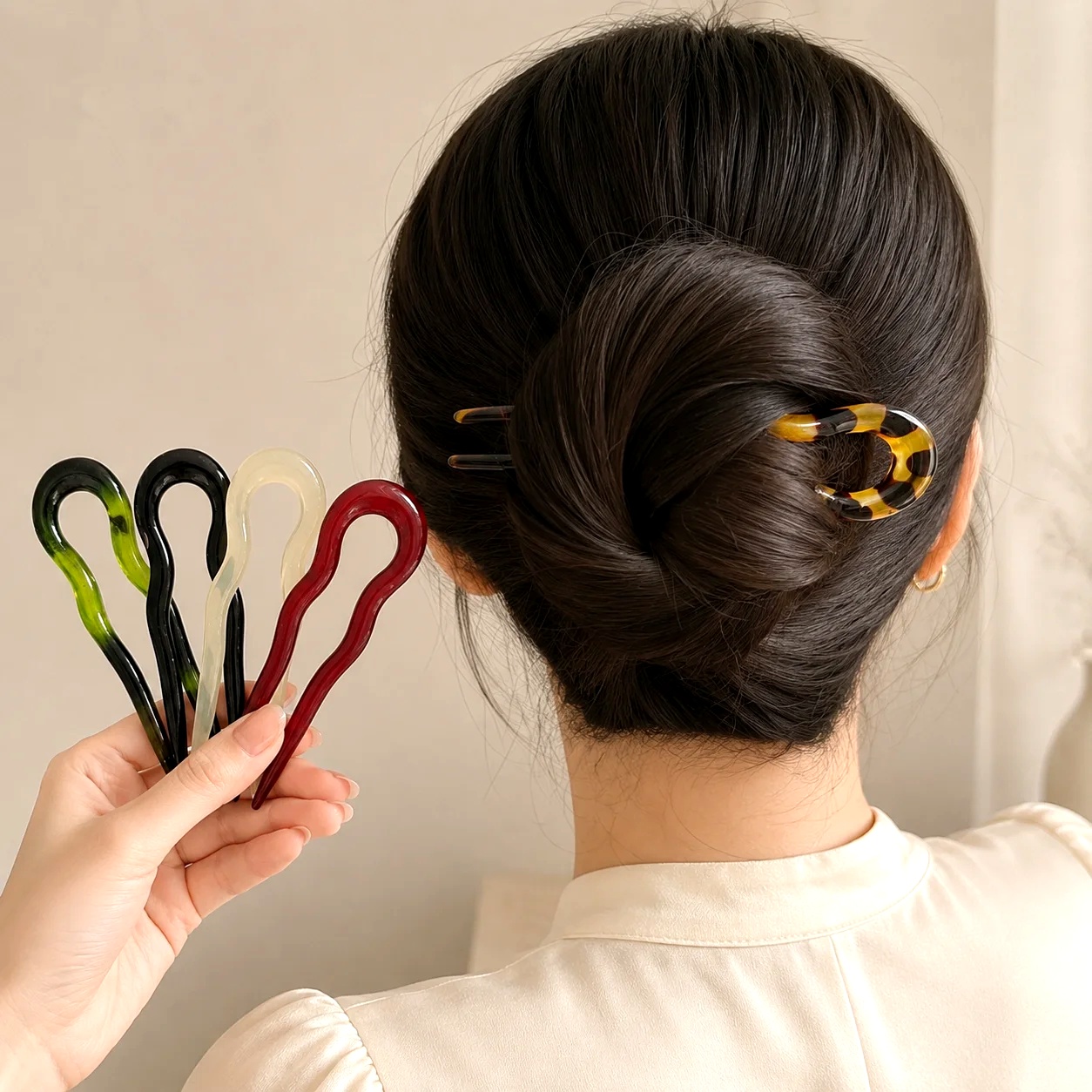 Women Accessories Shop - شوكة شعر على شكل حرف U