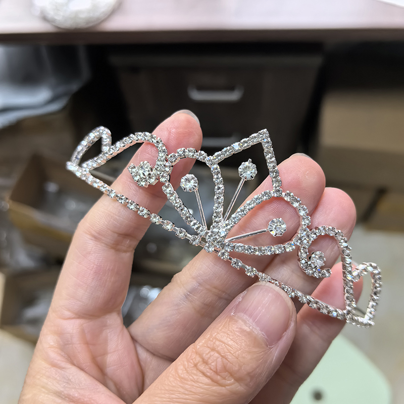 تاج زفاف فضي اللون مرصع بالأحج - مراجعة Women'S Wedding Accessories وسعره