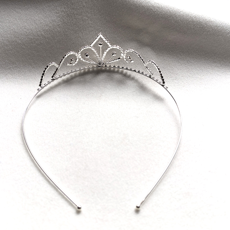 تاج زفاف فضي اللون مرصع بالأحج - مراجعة Women'S Wedding Accessories وسعره