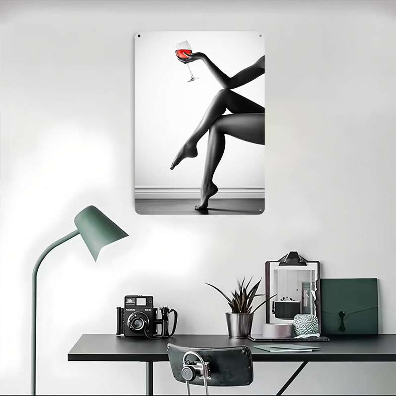 ملصق معدني أنيق لامرأة تحمل كأ - مراجعة Women Accessories Poster وسعره