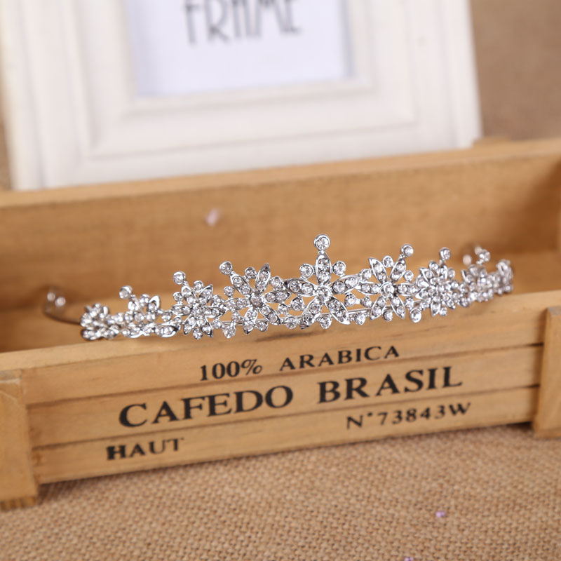 تاج كريستالي للزفاف وتسريحات ا - مراجعة Women Accessories On Sale وسعره