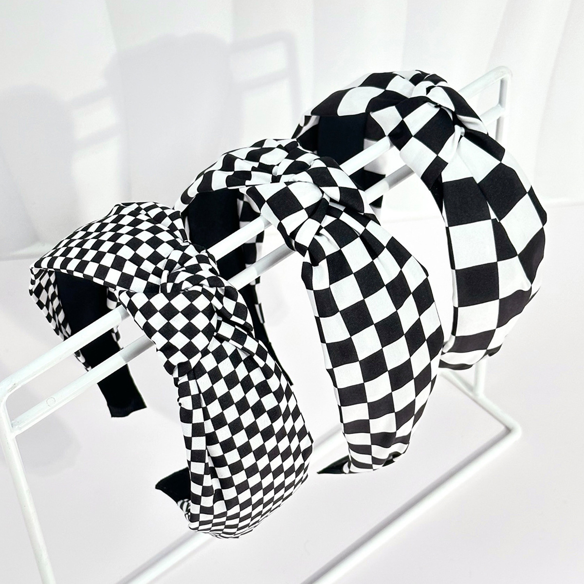 عصابات رأس مربعة باللونين الأس - مراجعة Women Accessories Wholesale China وسعره