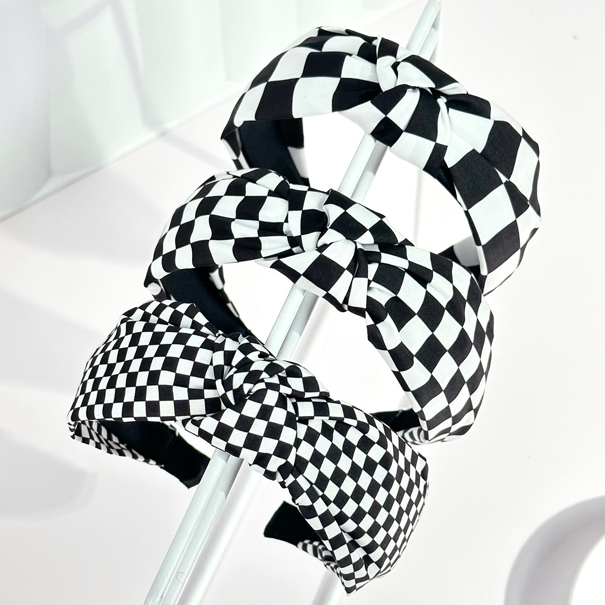 عصابات رأس مربعة باللونين الأس - مراجعة Women Accessories Wholesale China وسعره