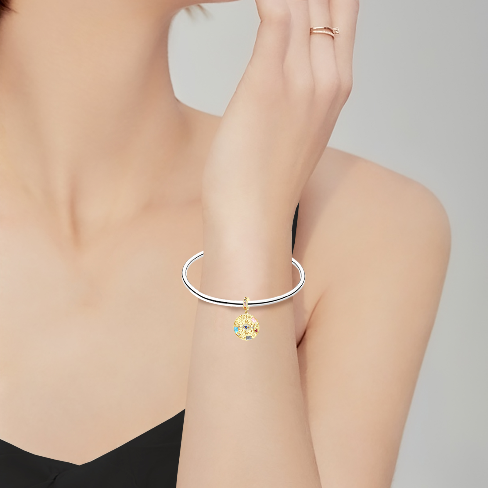 تعليقة متدلية من الفضة الاسترل - مراجعة Evil Eye Bracelet وسعره
